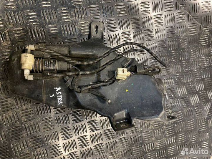 Бачок омывателя Opel Astra J P10 A16XER 2010