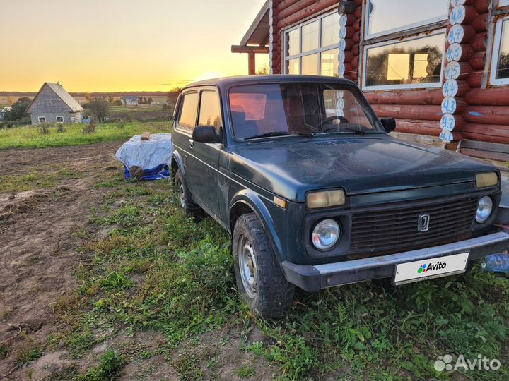 LADA 4x4 (Нива) 1.7 МТ, 2002, 42 000 км