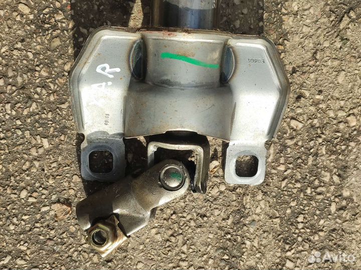 Рулевая колонка вал Ситроен Ксара Пикассо