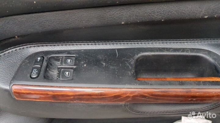 Дверь правая передняя Volkswagen Golf 4