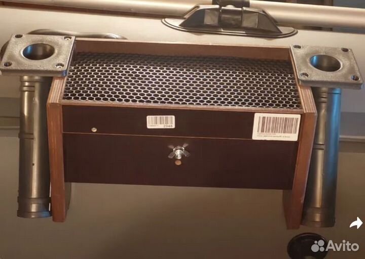 Столик с держателями спиннингов в лодку пвх