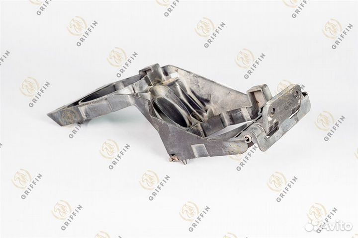 Кронштейн противотуманной фары левый (Б/У) Scania