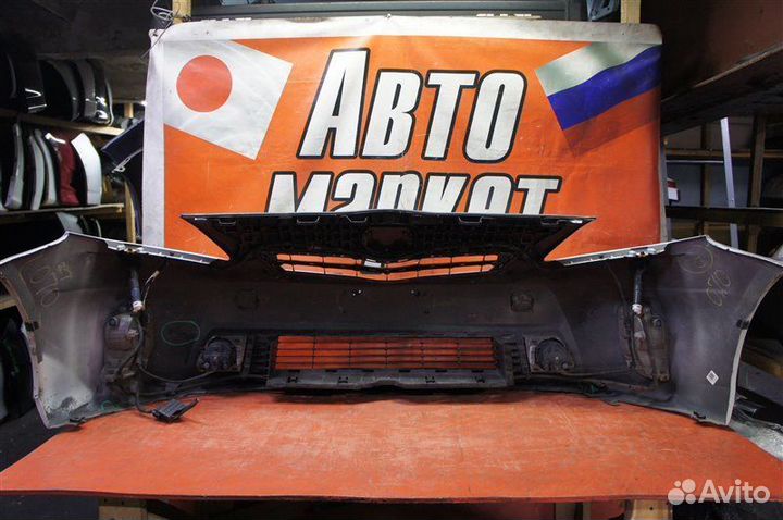 Бампер передний Toyota Prius Alpha ZVW41 2012