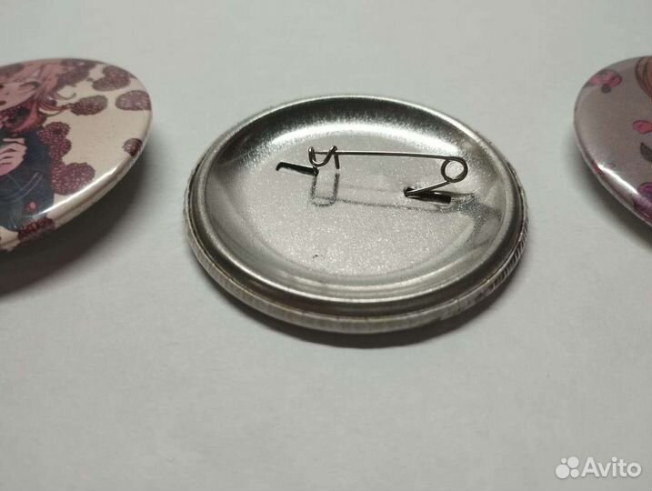 Значки с аниме