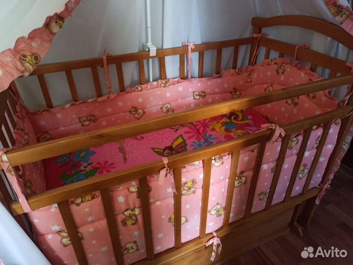 Детская кроватка с маятником, комплект