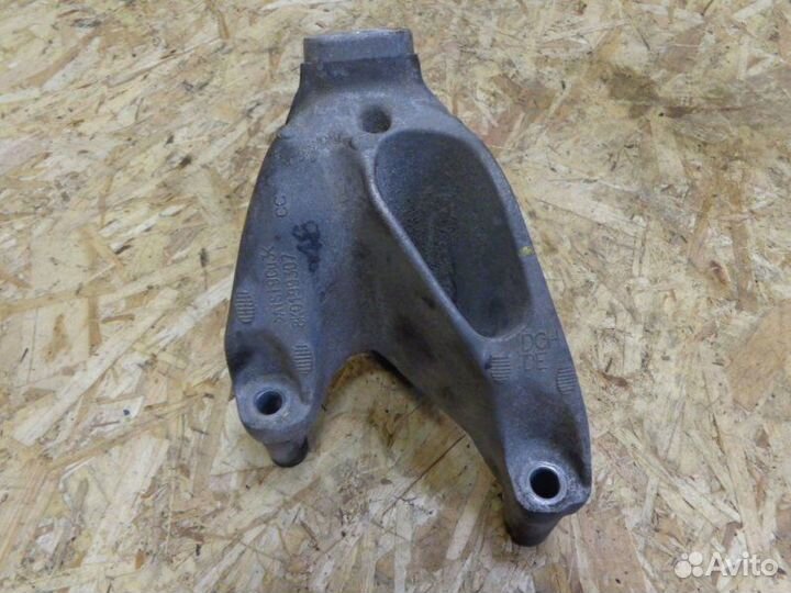 Кронштейн опоры двигателя Audi A4 Allroad B8 CDN