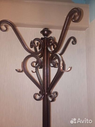 Вешалка для одежды напольная металлическая