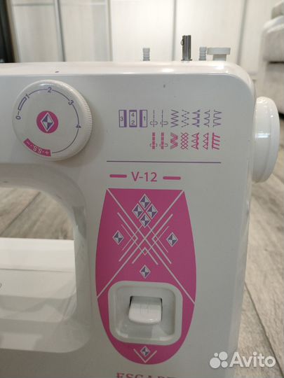 Швейная машина Janome Escape V-12