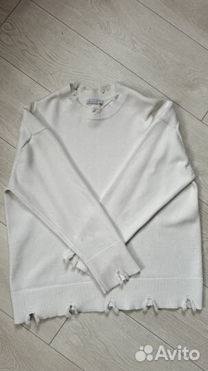 Вязанный джемпер женский оверсайз рваный