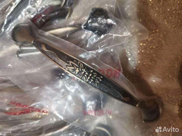 Мебельные ручки