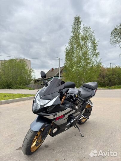 Suzuki GSX-R 750