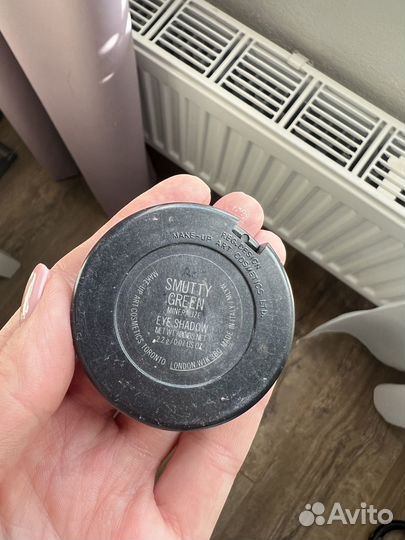 Тени для век Mac Smutty green