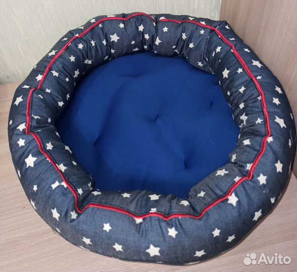 Лежанки, матрасики для животных