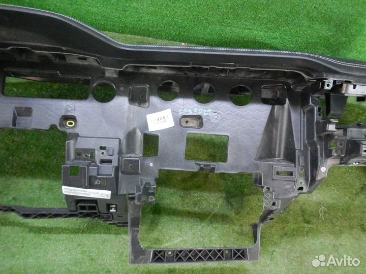 Торпедо Volkswagen Touareg