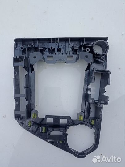 Накладка селектора АКПП Volkswagen Tiguan II