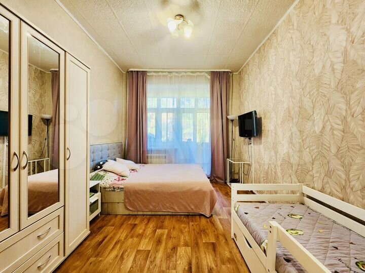 3-к. квартира, 70,1 м², 2/5 эт.