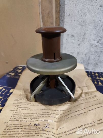 Редкая пружинная Закаточная машинка СССР