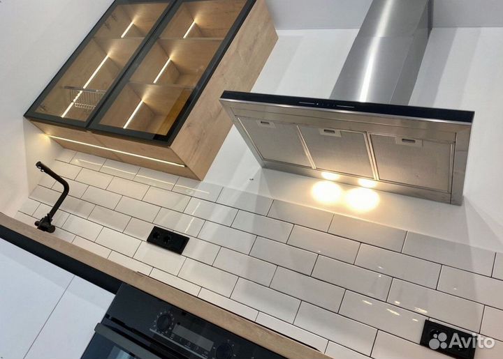 Кухня Лофт Белая на заказ собственное производство