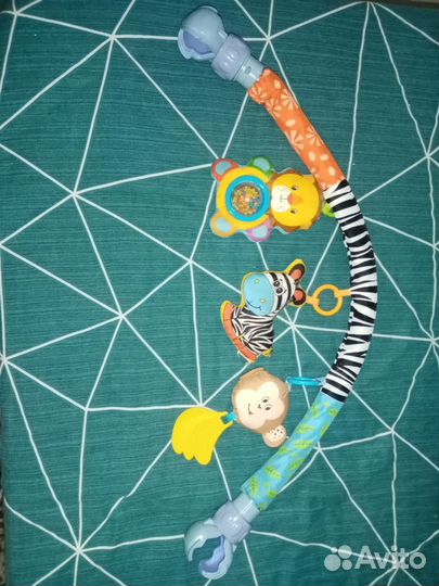 Дуга с игрушками