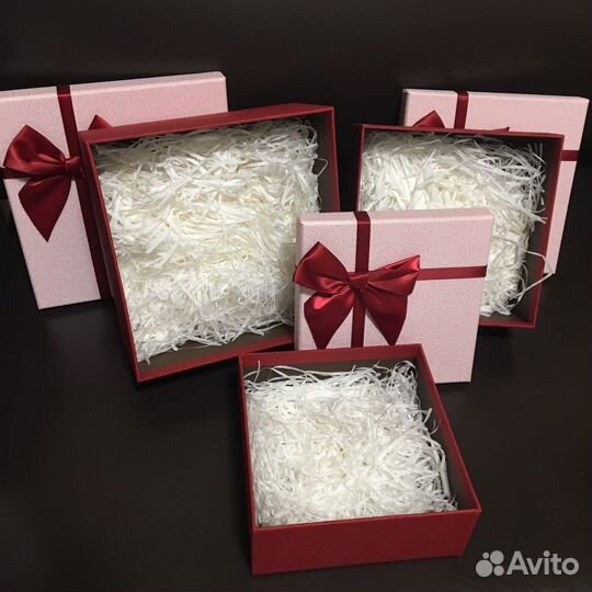 Подарочная коробка