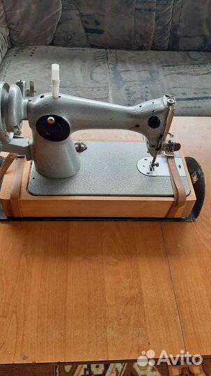 Швейная машинка ручная