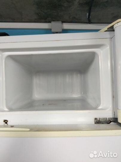 Холодильник бу маленький