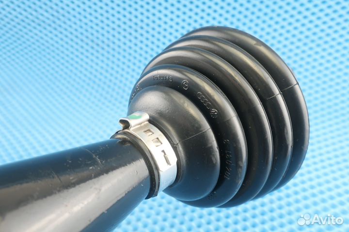 Привод VAG правый 1K0407272DM