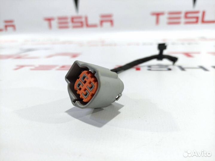 Разъем (фишка) проводки Tesla Model S рест. 2018