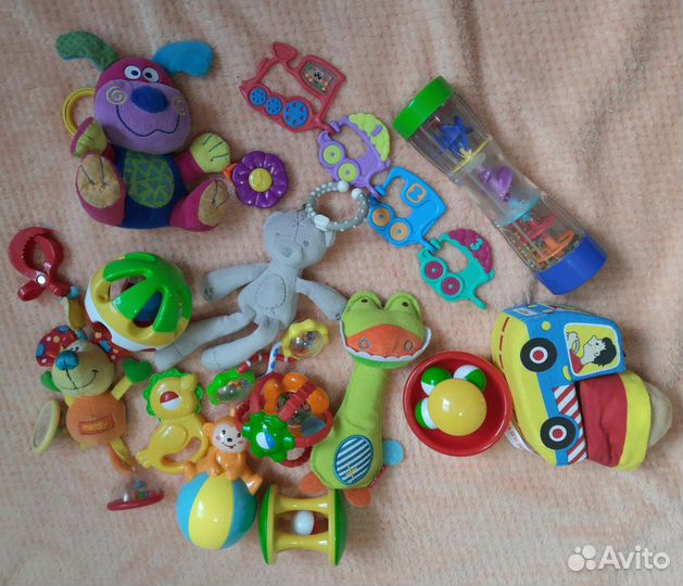Детские игрушки, посуда, конверт и др