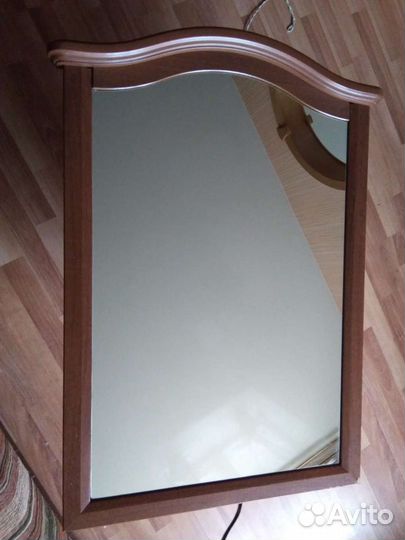Зеркало в рамке