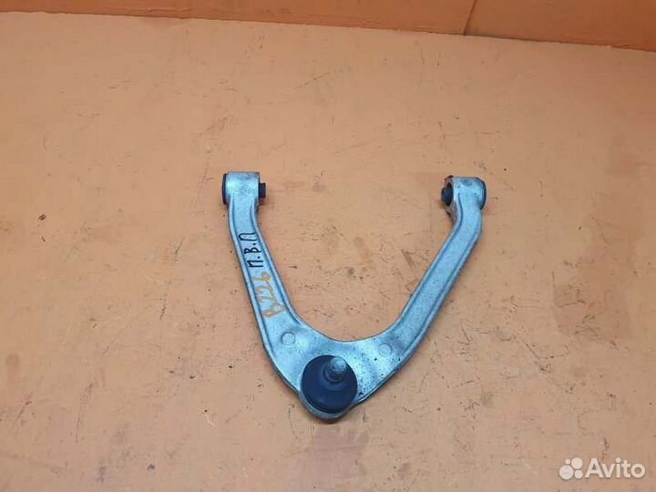 Рычаг подвески верхний передний правый Infiniti