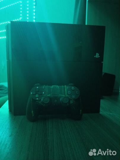 Игровая приставка ps4