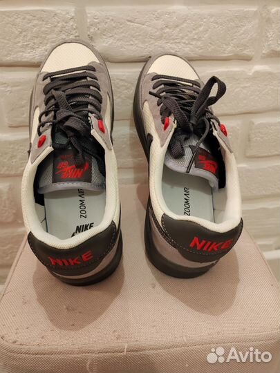 Кроссовки мужские 42 размер nike