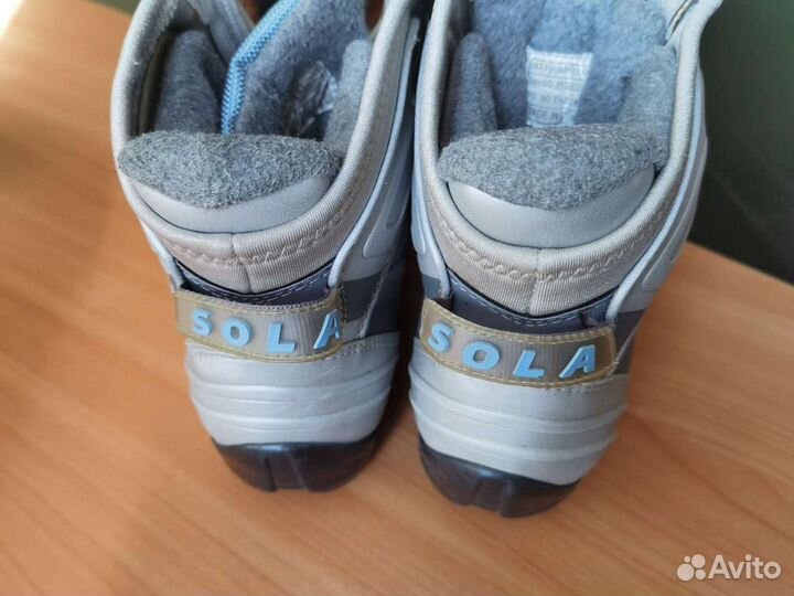 Лыжные ботинки