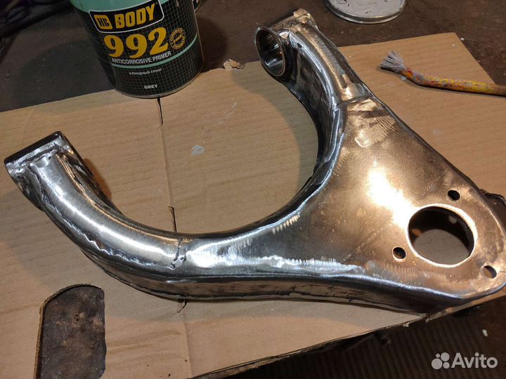 Верхние рычаги передней подвески Волга 31105