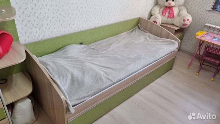 Продам мебель в детскую
