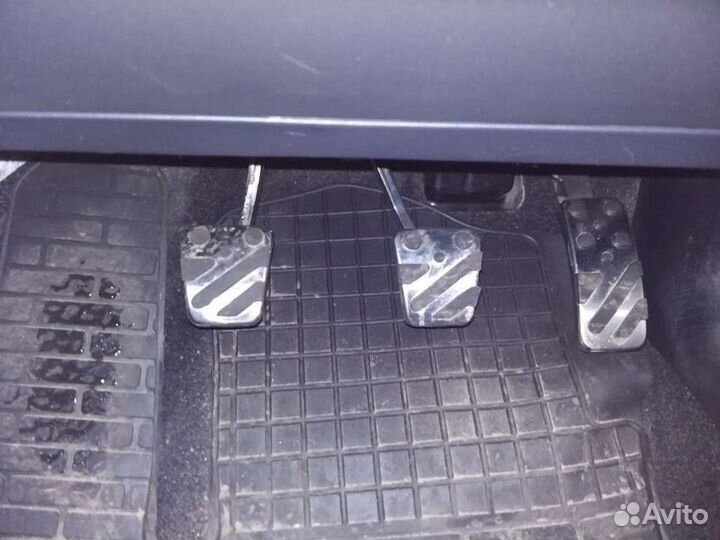 Накладки на педали Митсубиши