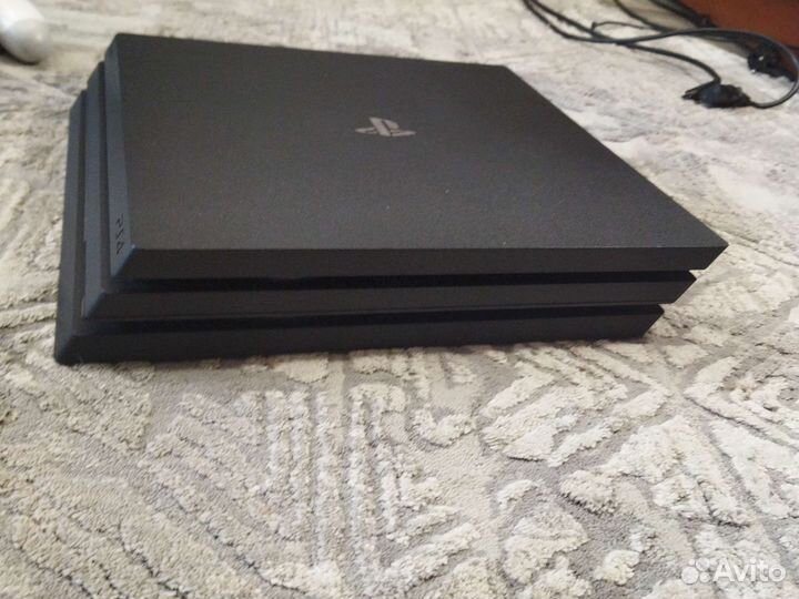 Playstation 4 pro 1tb