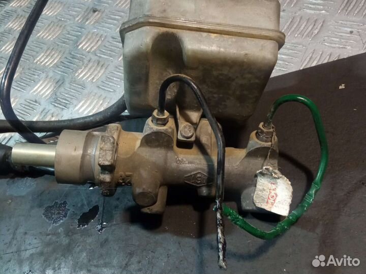 Главный тормозной цилиндр Renault Master