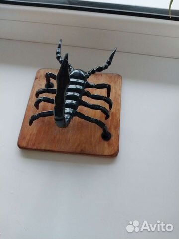 Продам кованного скорпиона