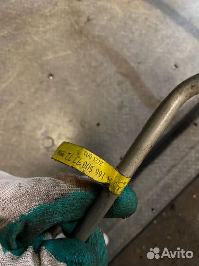 Маслопровод системы охлаждения Mercedes