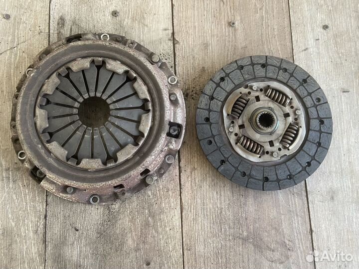 Корзина сцепления Toyota Avensis T250