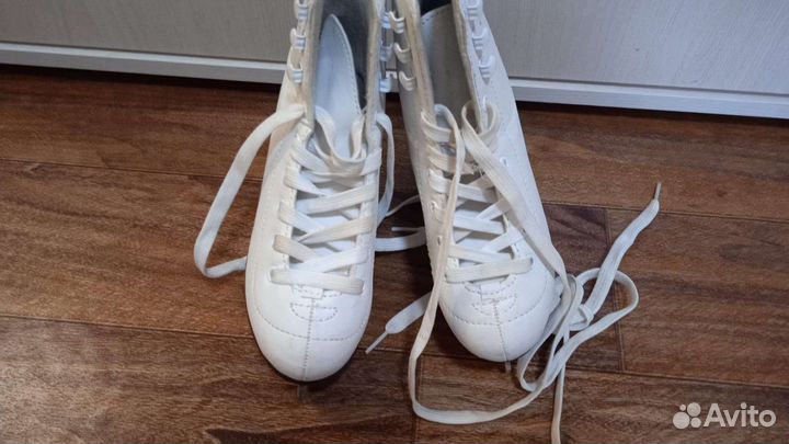 Коньки детские в отличном состоянии