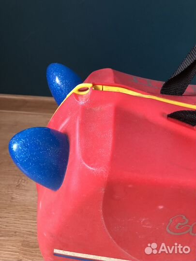 Чемодан- беговел Trunki