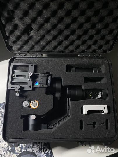 Электронный стабилизатор Zhiyun Crane V2