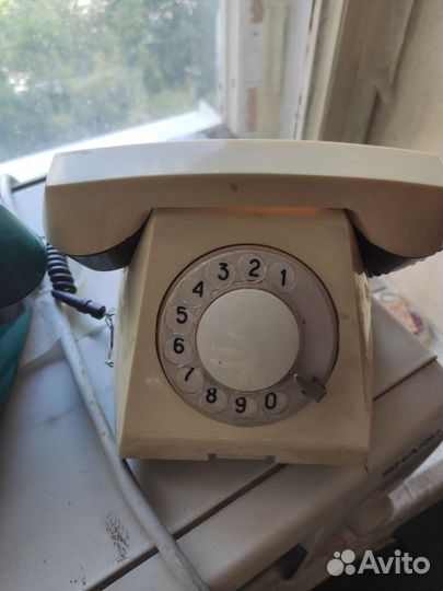 Старый дисковый телефон