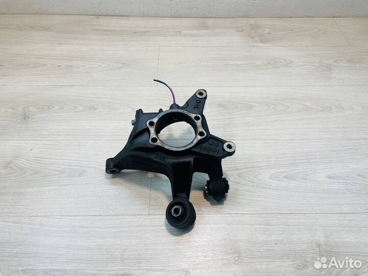 Цапфа задняя левая Subaru Forester 4 SJ