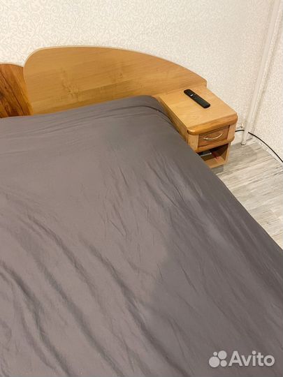 Кровать двухспальная с матрасом бу 160 200