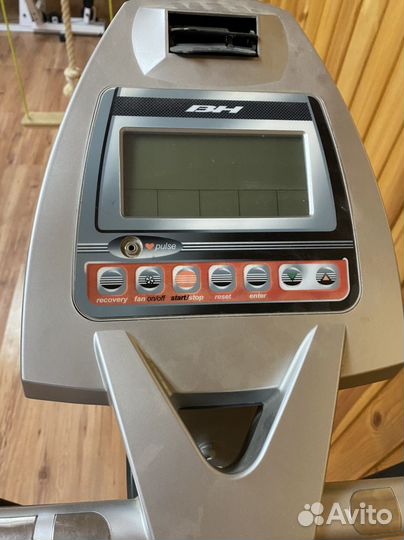 Эллиптический тренажер