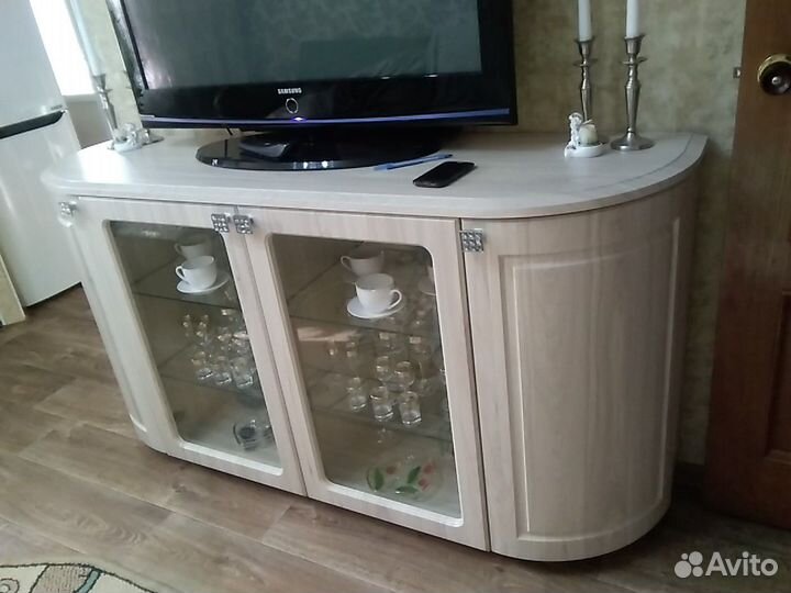 Комод, тумба или стенка